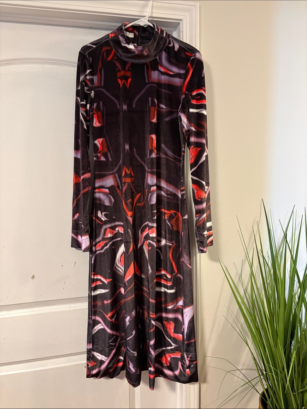 Marrisa Wilson Long Sleeve High Neck Dress in Black & Red Abstract Print